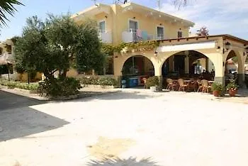 Lemon Grove And 2* Kávos